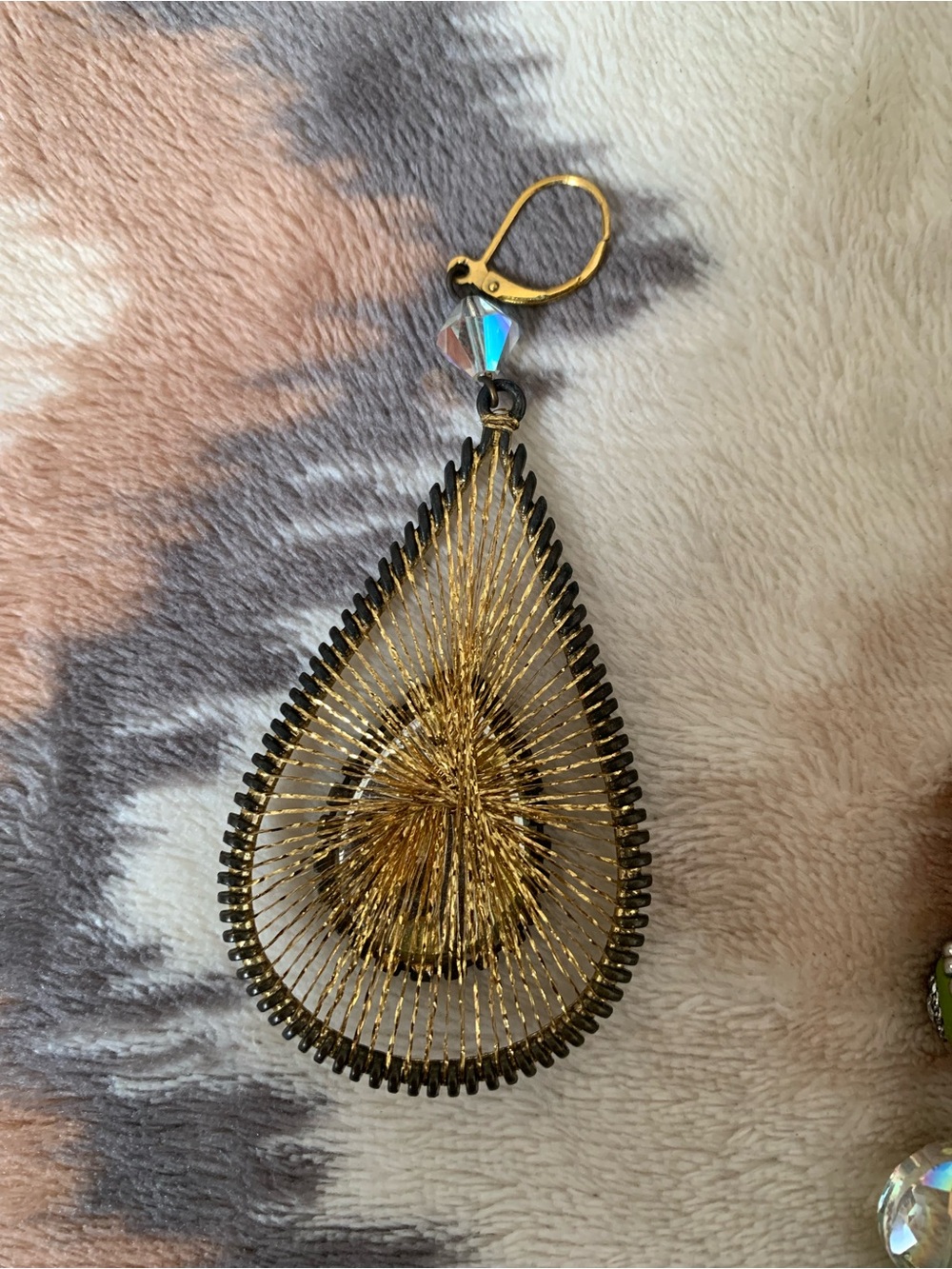 Jewelry - Picture 7 of 8